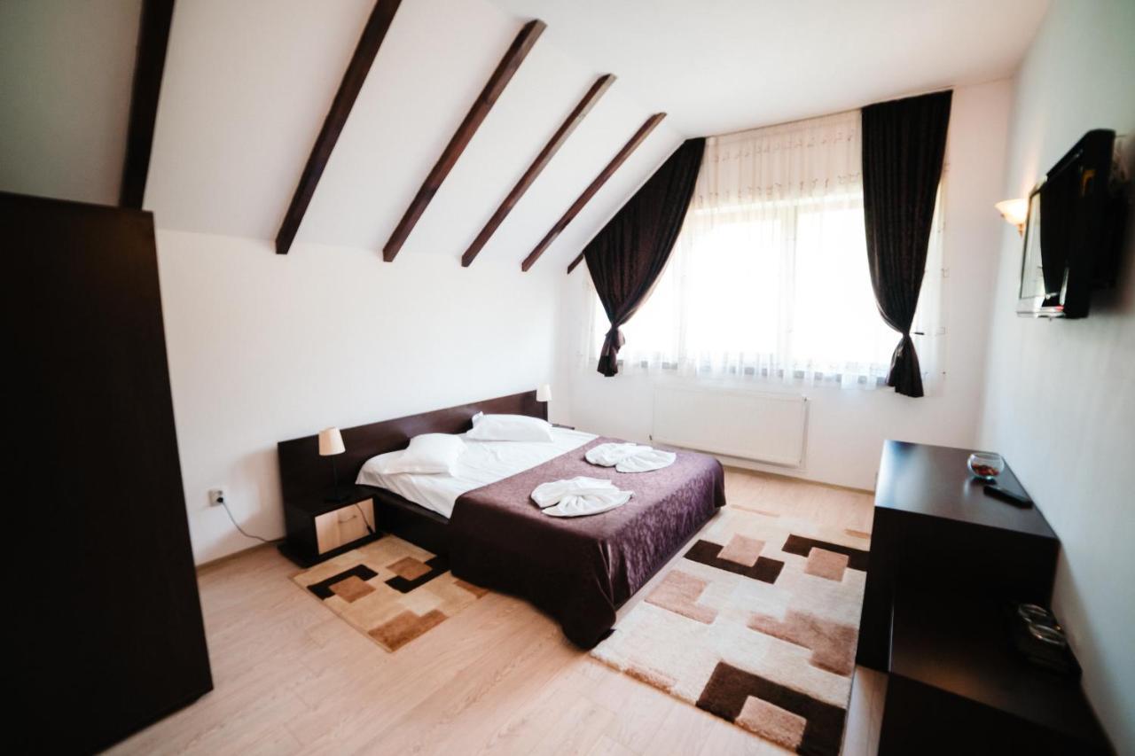Hotel Boutique Garden Resort By Brancoveanu Moieciu de Jos Eksteriør billede